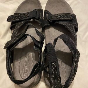 Earth Origins Sandals Size 8
